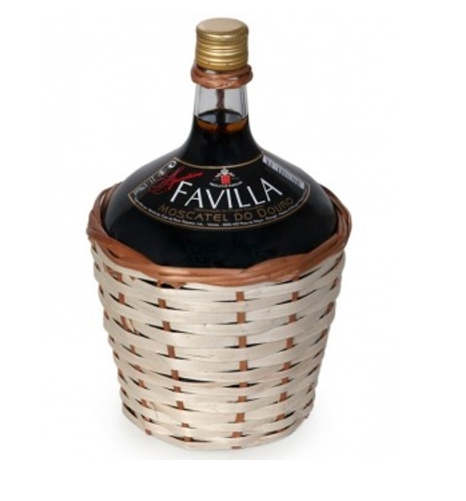 Moscatel Graúdo täytetyssä pullossa