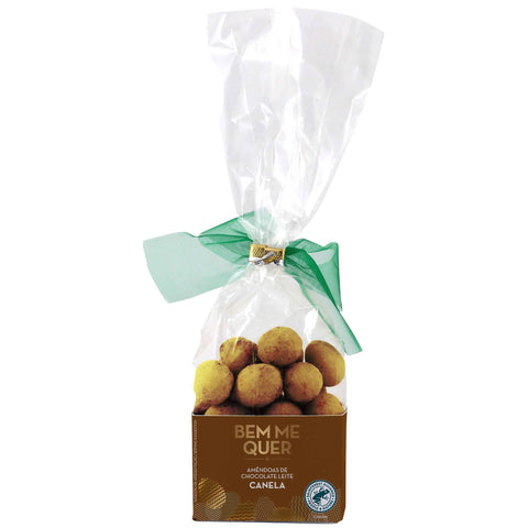 Amandes, chocolat au lait et cannelle